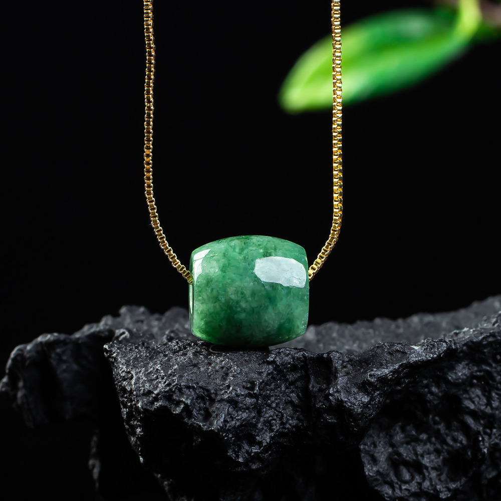 Vintage Fashion Design - Pendentif en perles de Jade véritable