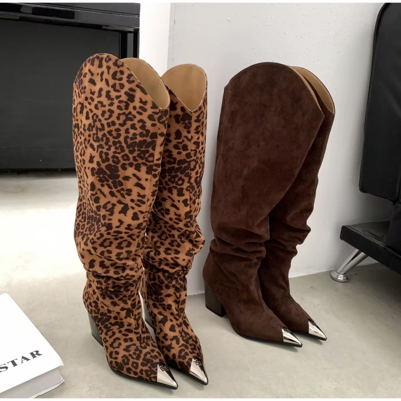 Vintage Fashion Design - Bottes souples plissées à imprimé léopard,