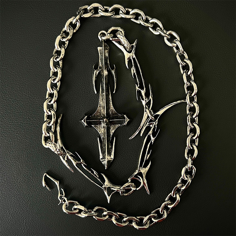 Collier pendentif épée à épine - Vintage Fashion Mens avis et prix