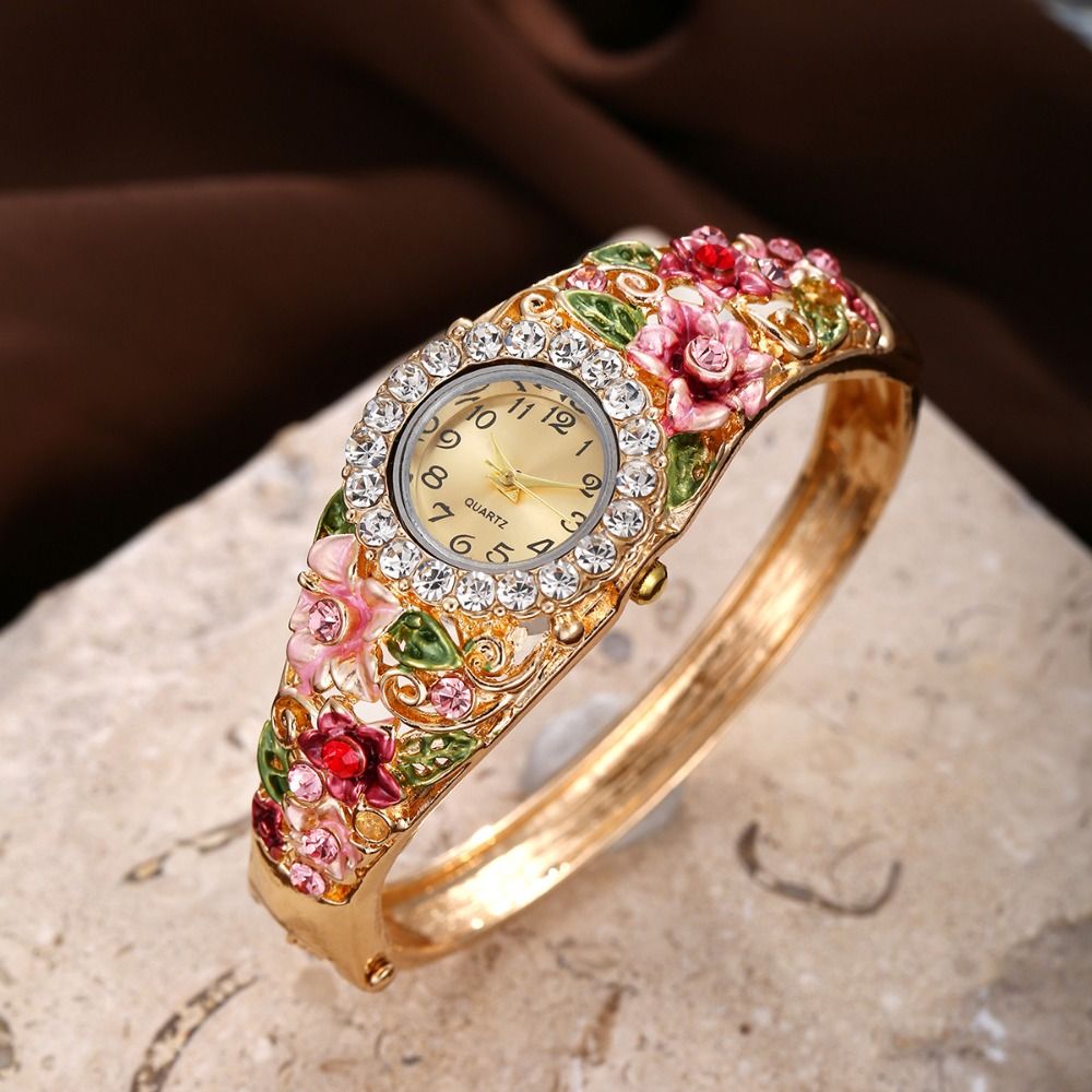 Montre vintage riche en fleurs - Vintage Fashion Week avis et prix